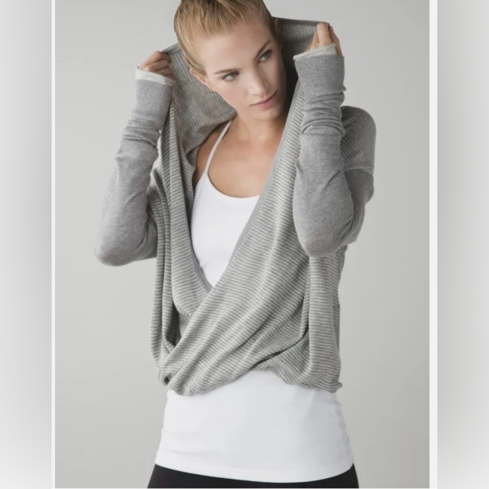 Lululemon Pull over grey striped sweater size 4